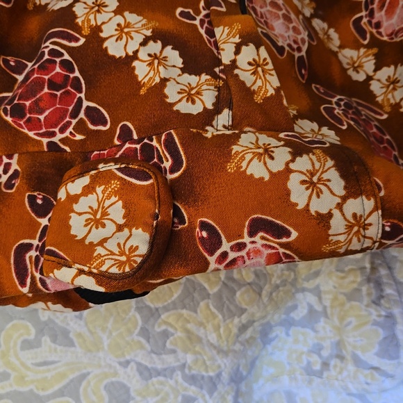 Local design turtle backpack made in Hawaii - Picture 4 of 4